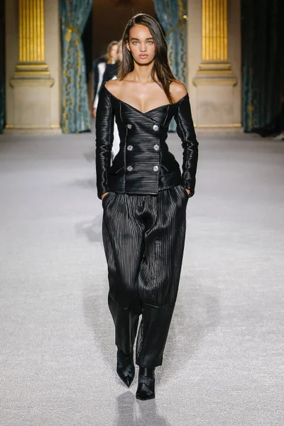 Look 33